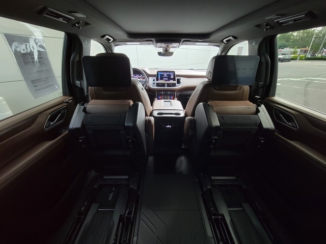 2021 Chevrolet Suburban High Country photo 25