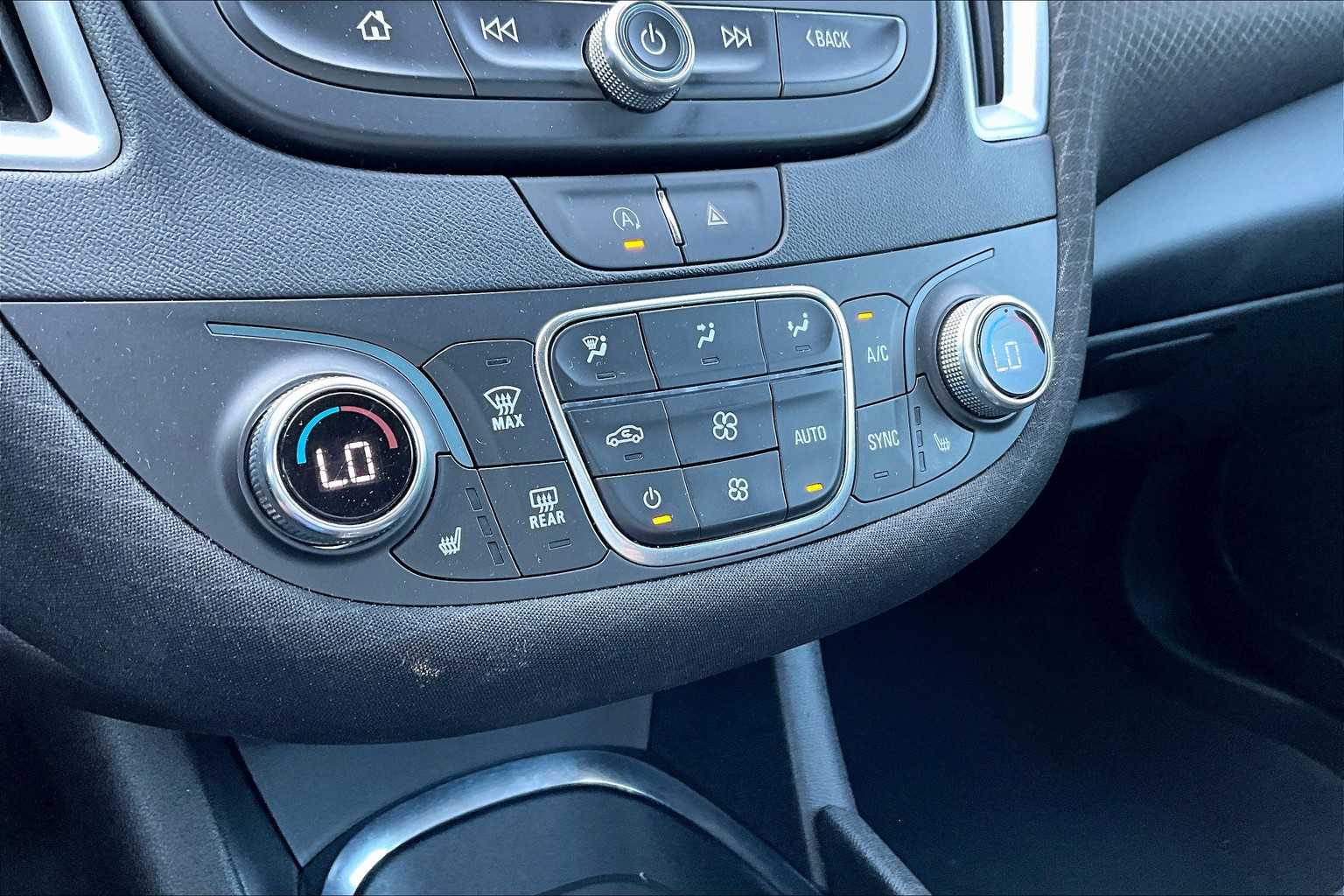 2024 Chevrolet Malibu 1LT photo 28
