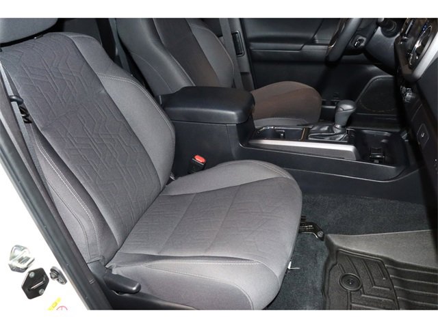 2019 Toyota Tacoma SR5 photo 22