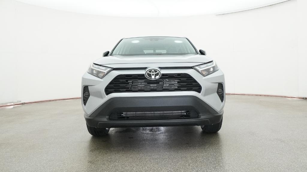 2025 Toyota RAV4 LE photo 3