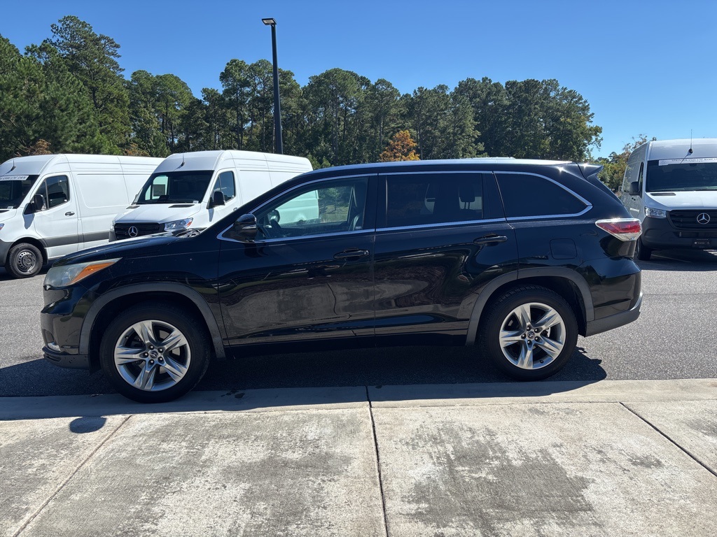 2016 Toyota Highlander LE Sport photo 4