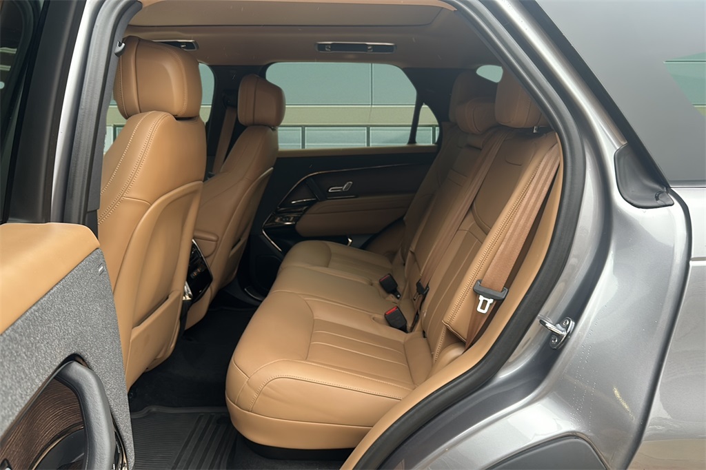 2023 Land Rover Range Rover Sport SE photo 14