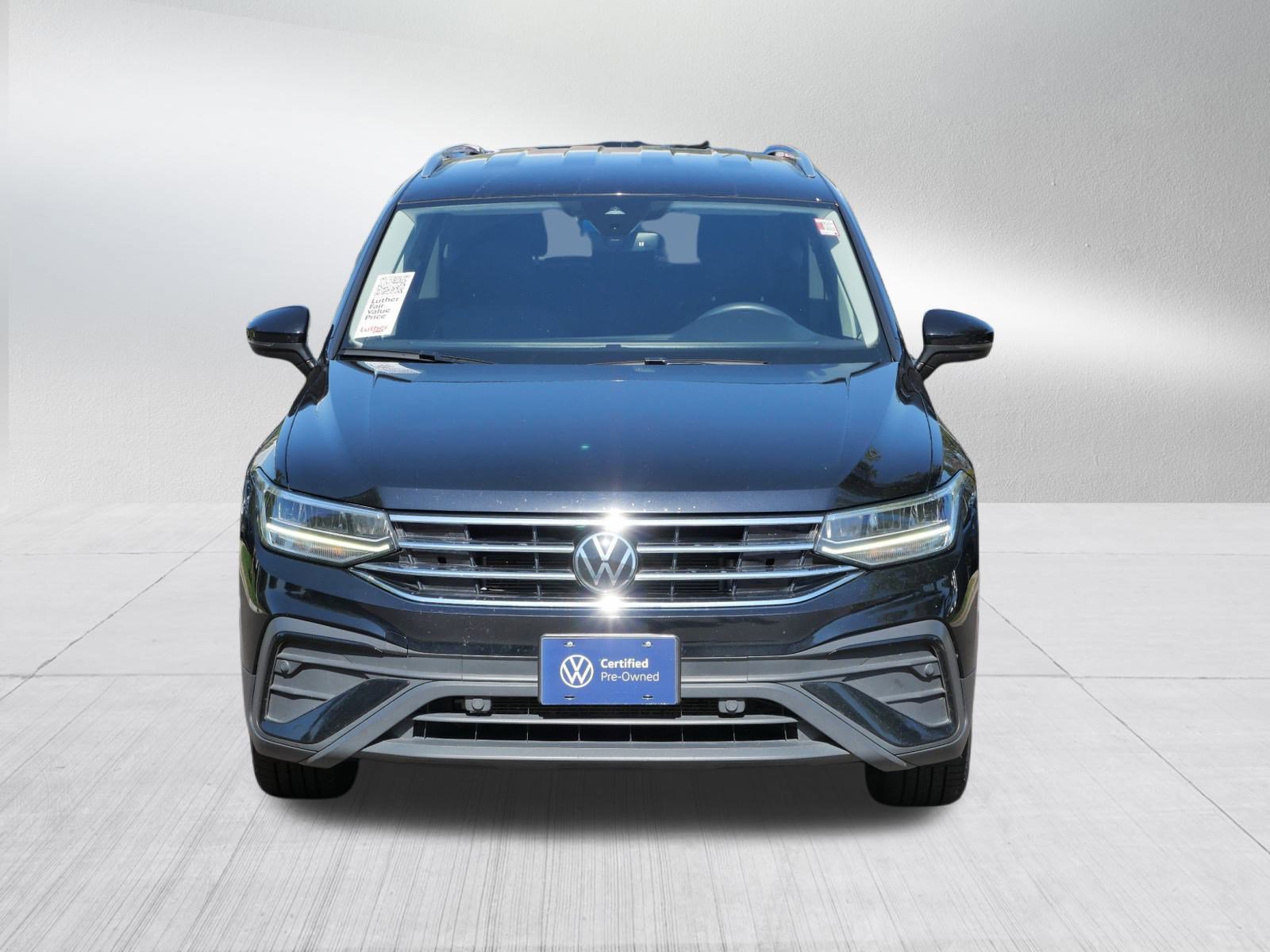 2024 Volkswagen Tiguan SE Wolfsburg Edition photo 2