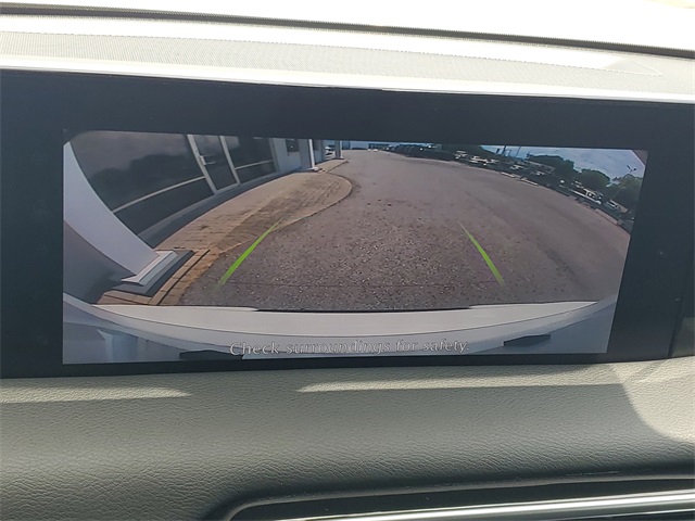 2025 Nissan Armada SV photo 8