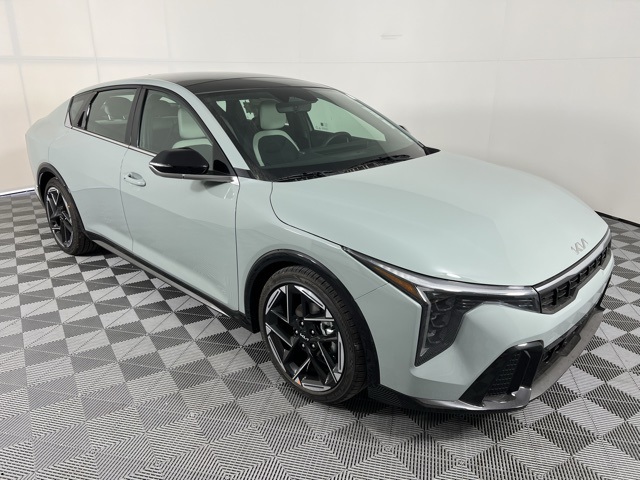 2025 Kia K4 GT-Line's photo