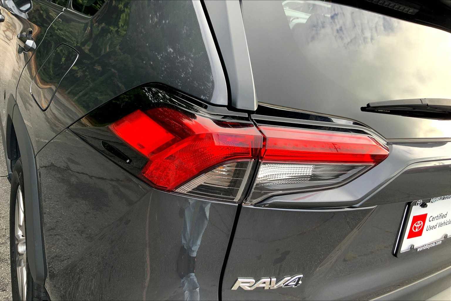 2023 Toyota RAV4 XLE photo 25