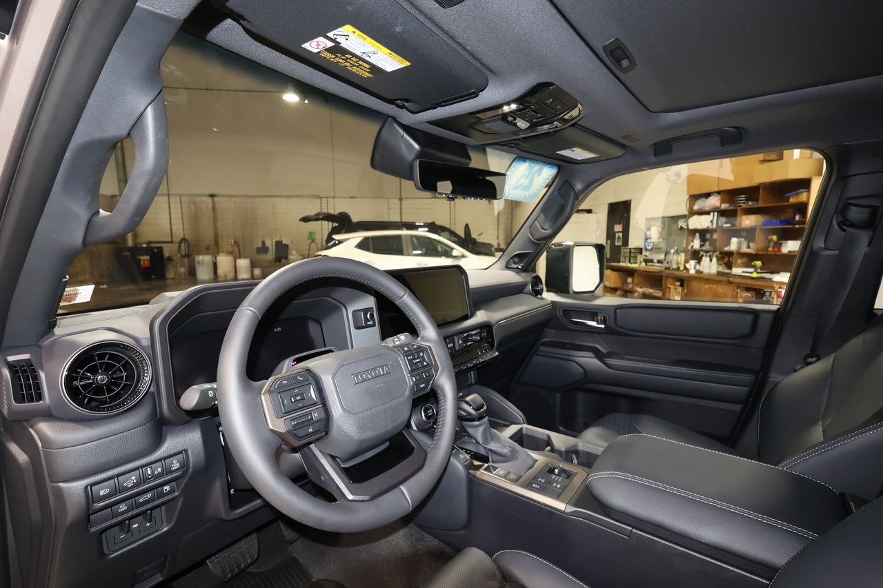 2025 Toyota Land Cruiser photo 9