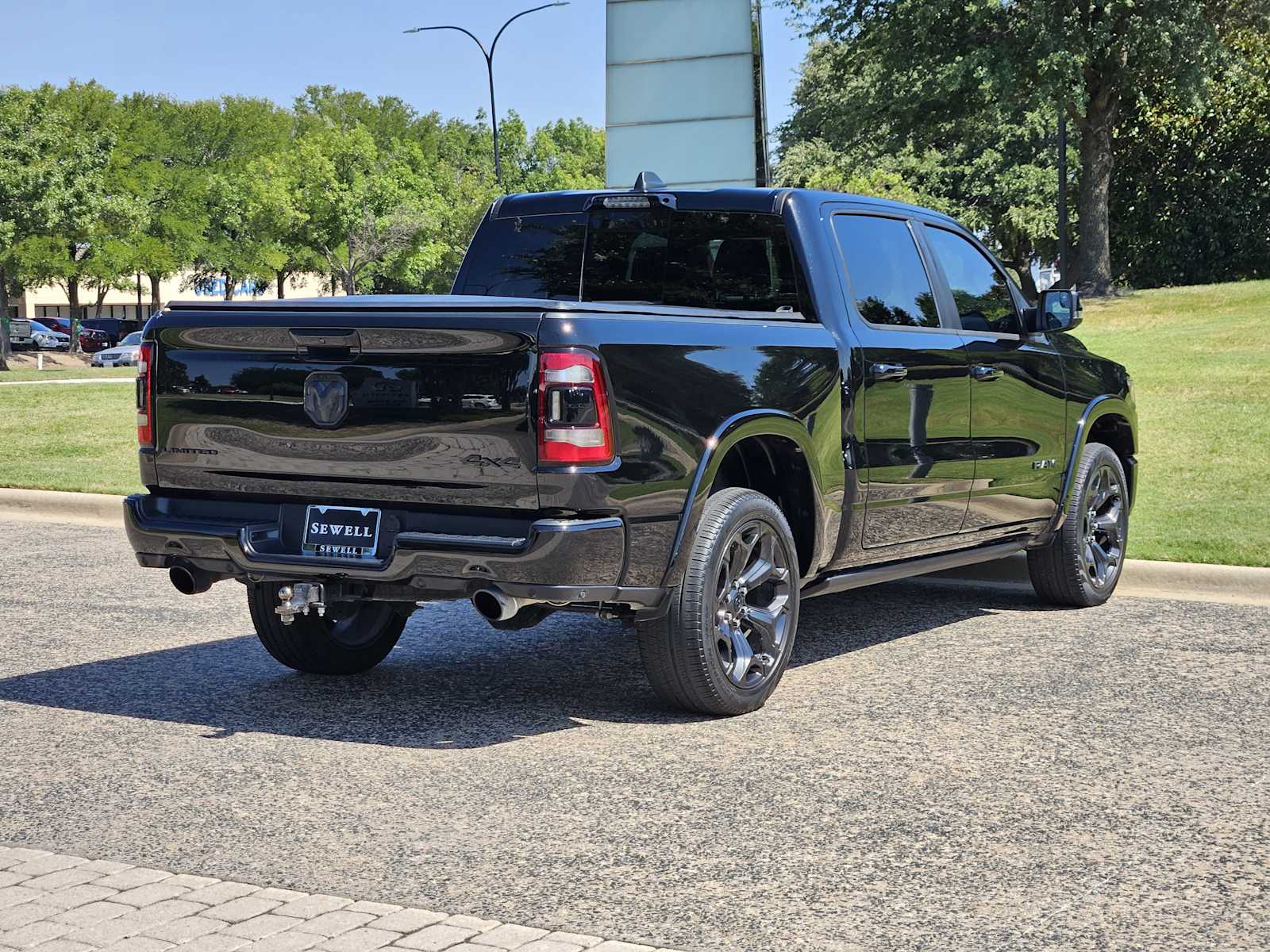 2023 Ram 1500 Limited photo 4