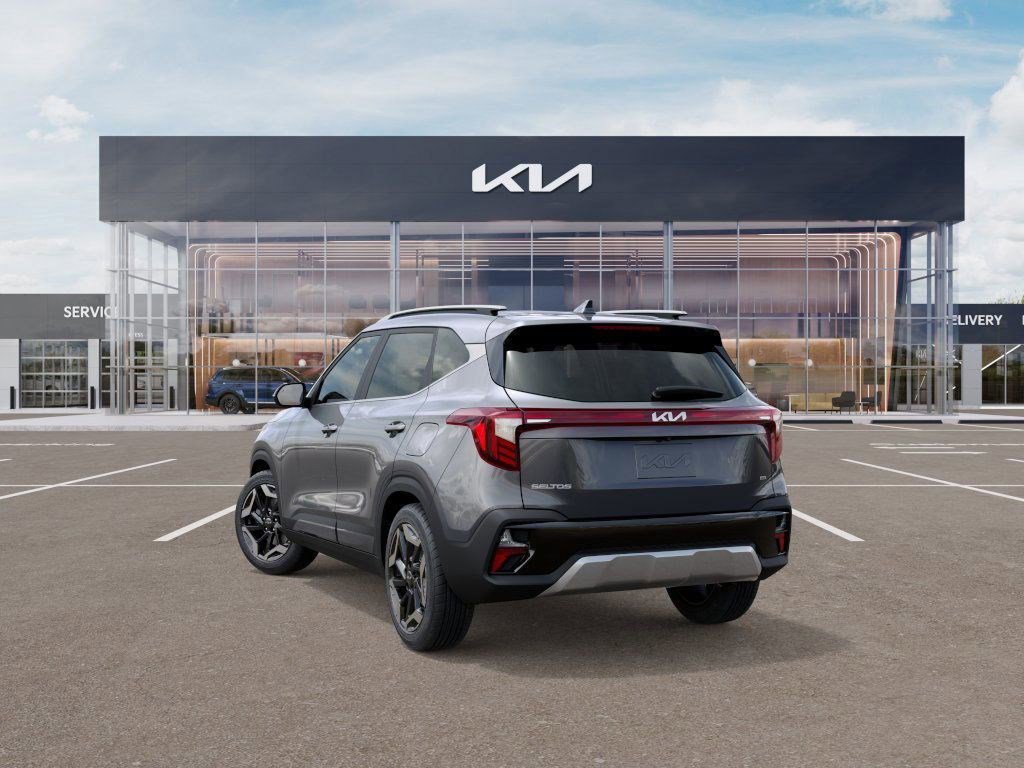 2026 Kia Seltos SX photo 4