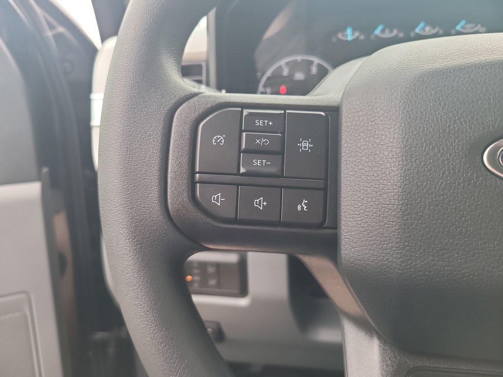 2026 Ford F-350 XLT photo 13