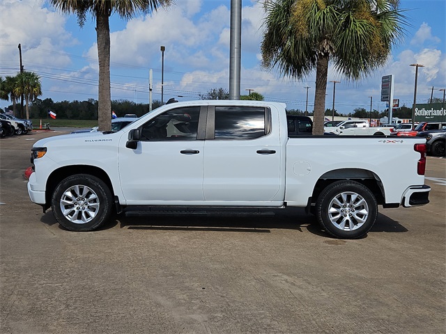 2022 Chevrolet Silverado 1500 Custom photo 4