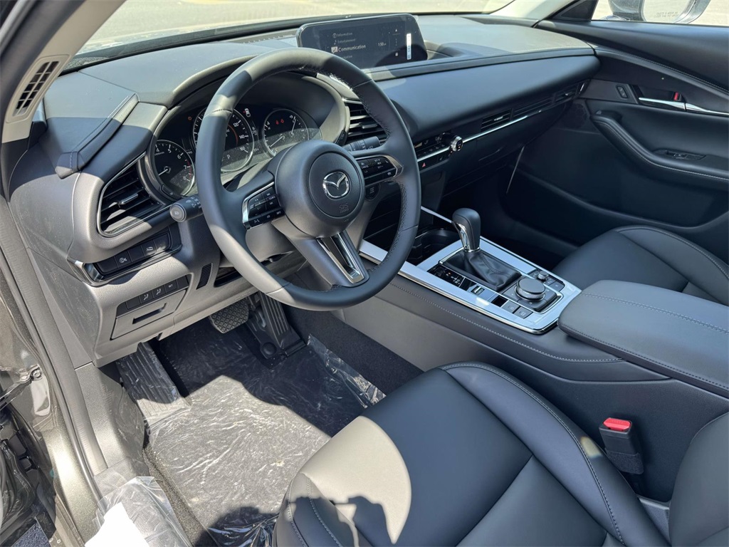 2025 Mazda CX-30 2.5 S Preferred photo 2