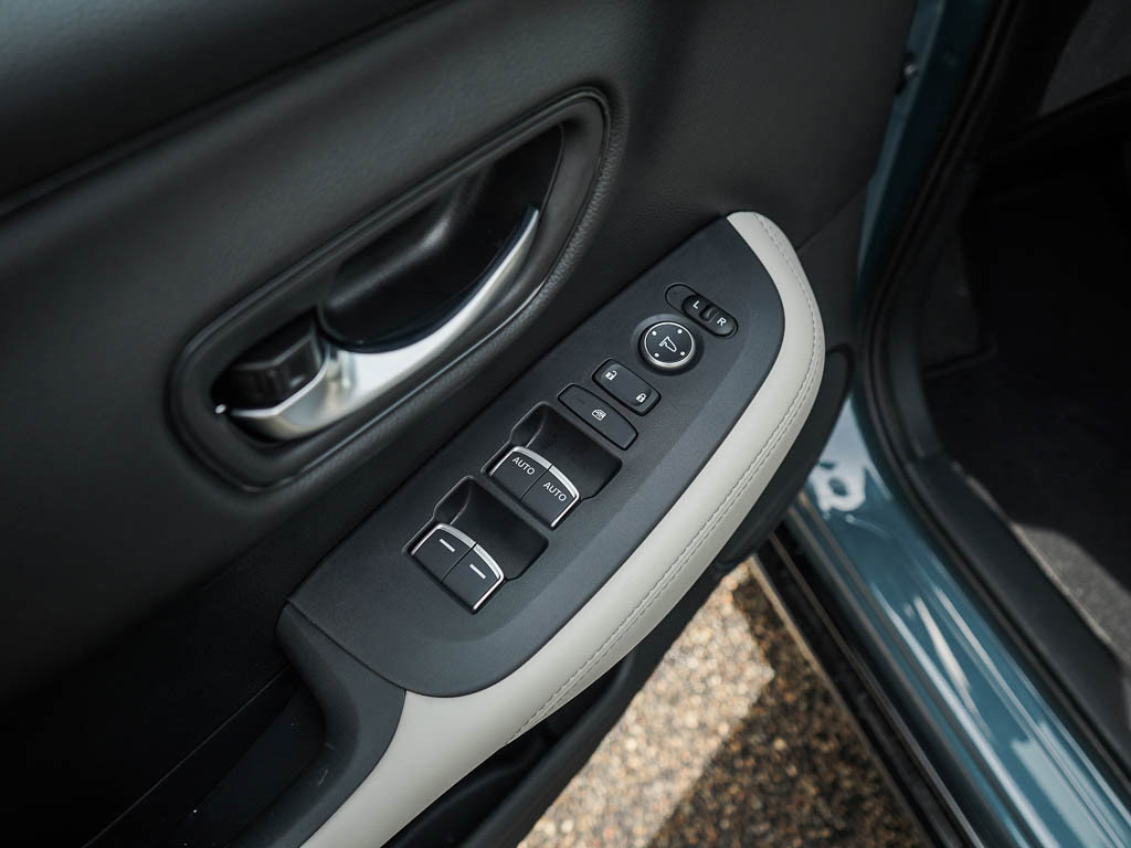 2026 Honda HR-V EX-L photo 13