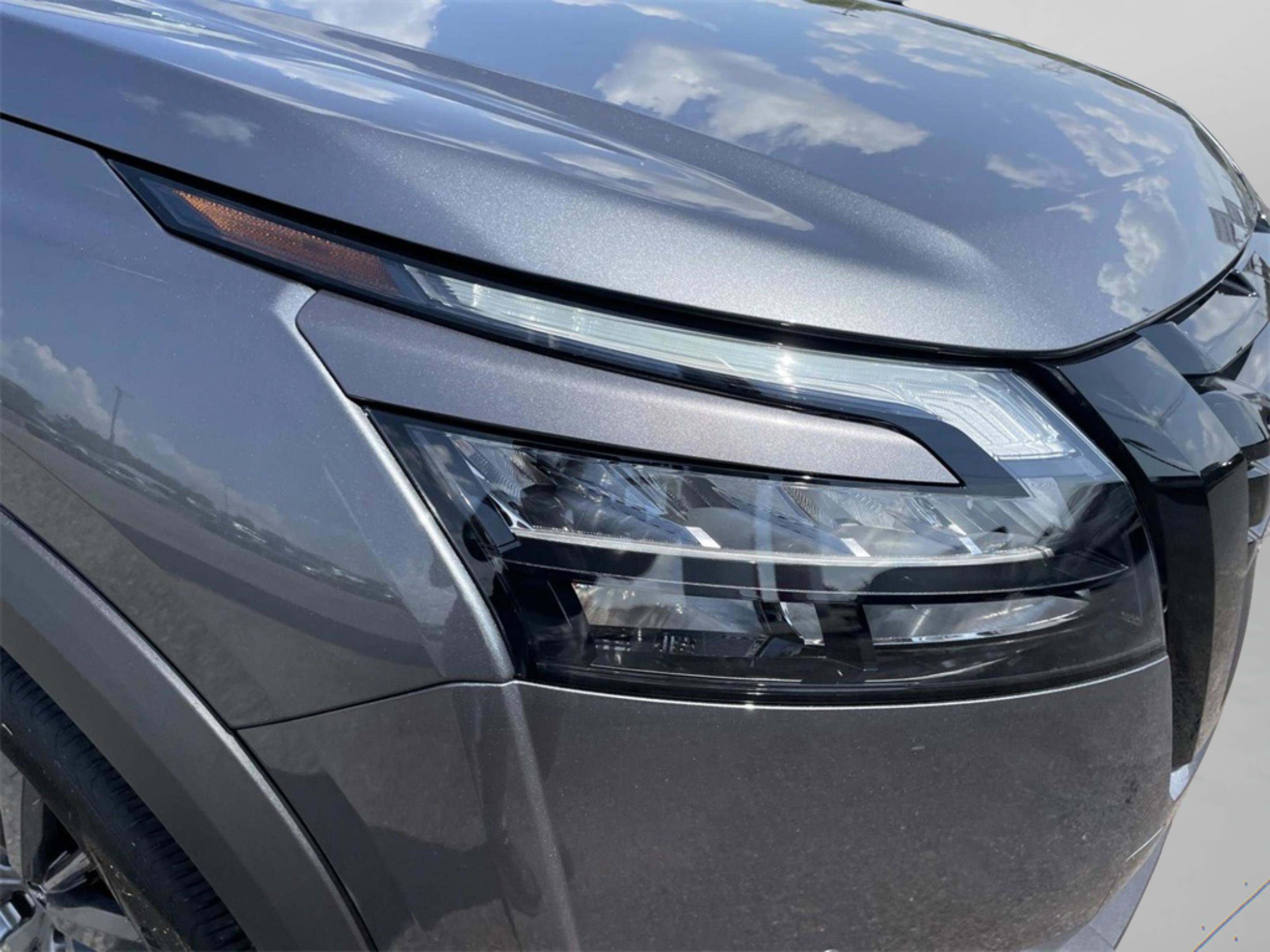 2025 Nissan Pathfinder SL photo 24
