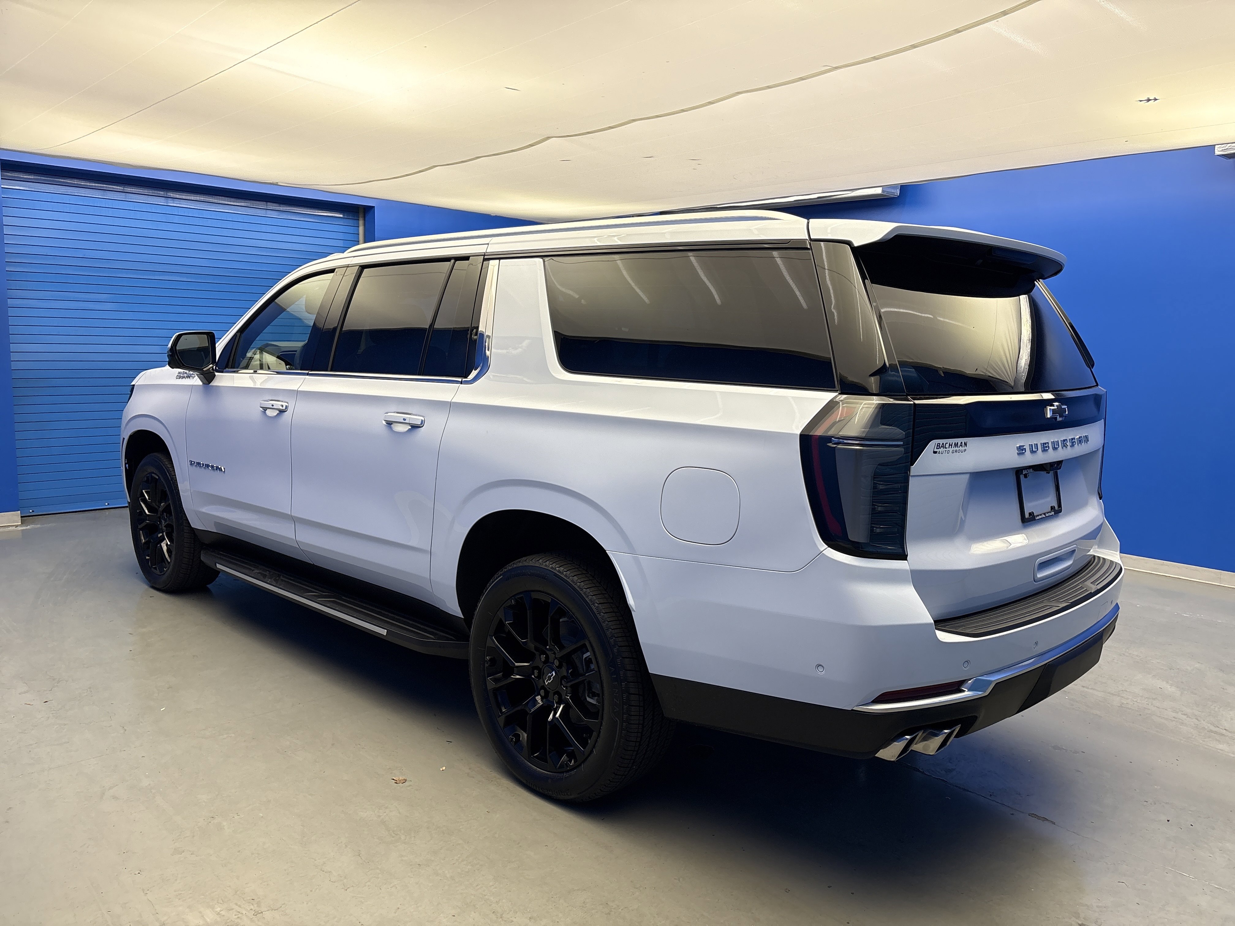 2026 Chevrolet Suburban High Country photo 4