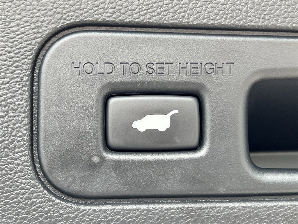 2023 Acura MDX A-Spec SH-AWD photo 6