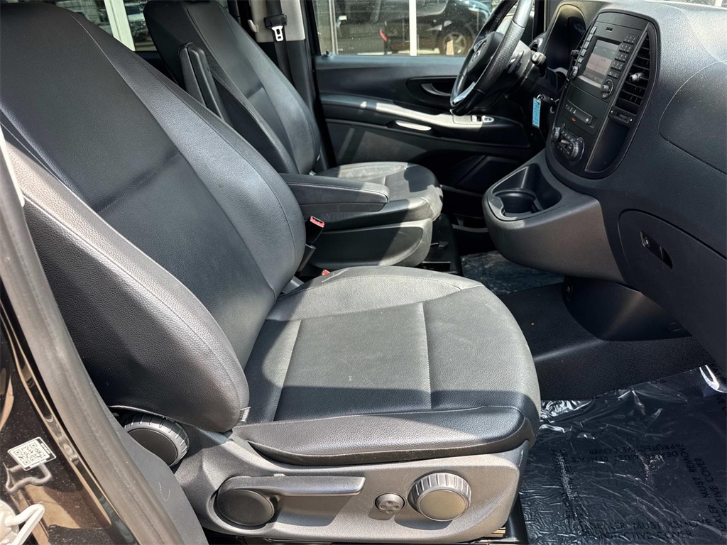 2018 Mercedes Benz Metris Passenger photo 12