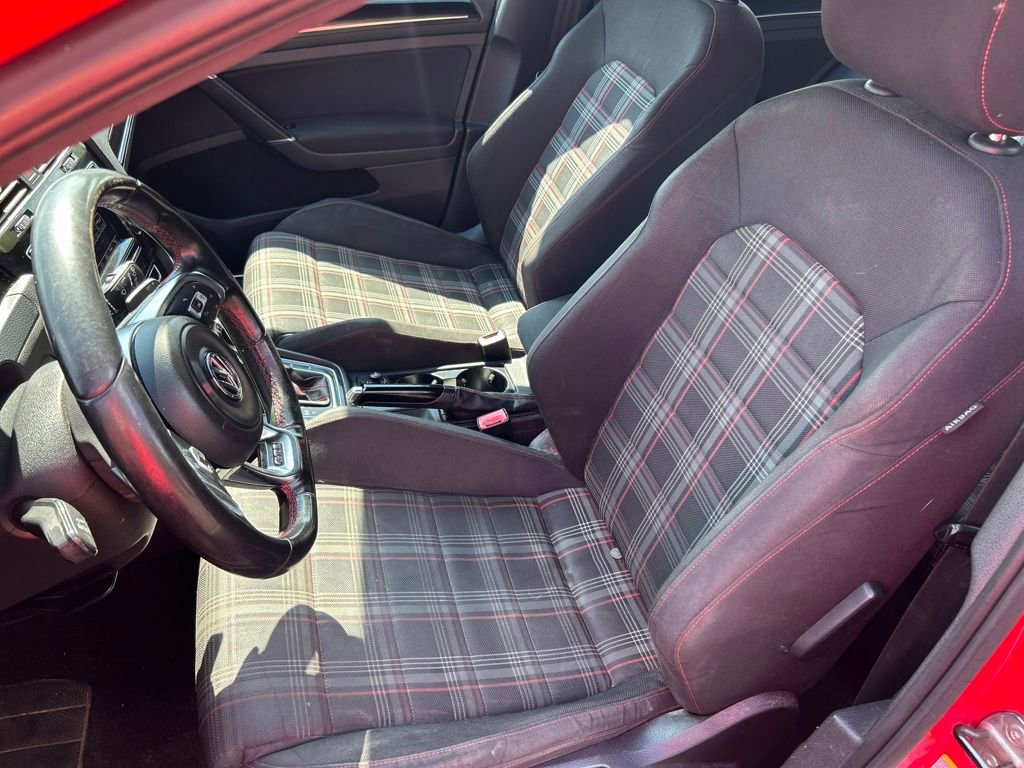 2015 Volkswagen Golf GTI S photo 10