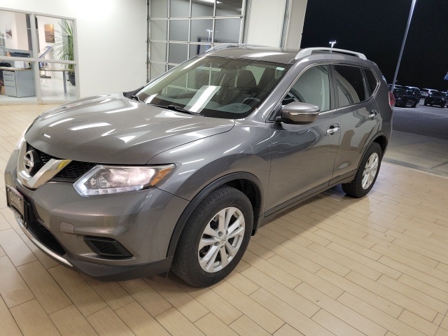 Used 2014 Nissan Rogue SV with VIN 5N1AT2MV6EC791620 for sale in Sheboygan, WI