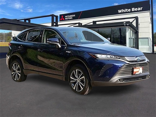 2021 Toyota Venza LE's photo