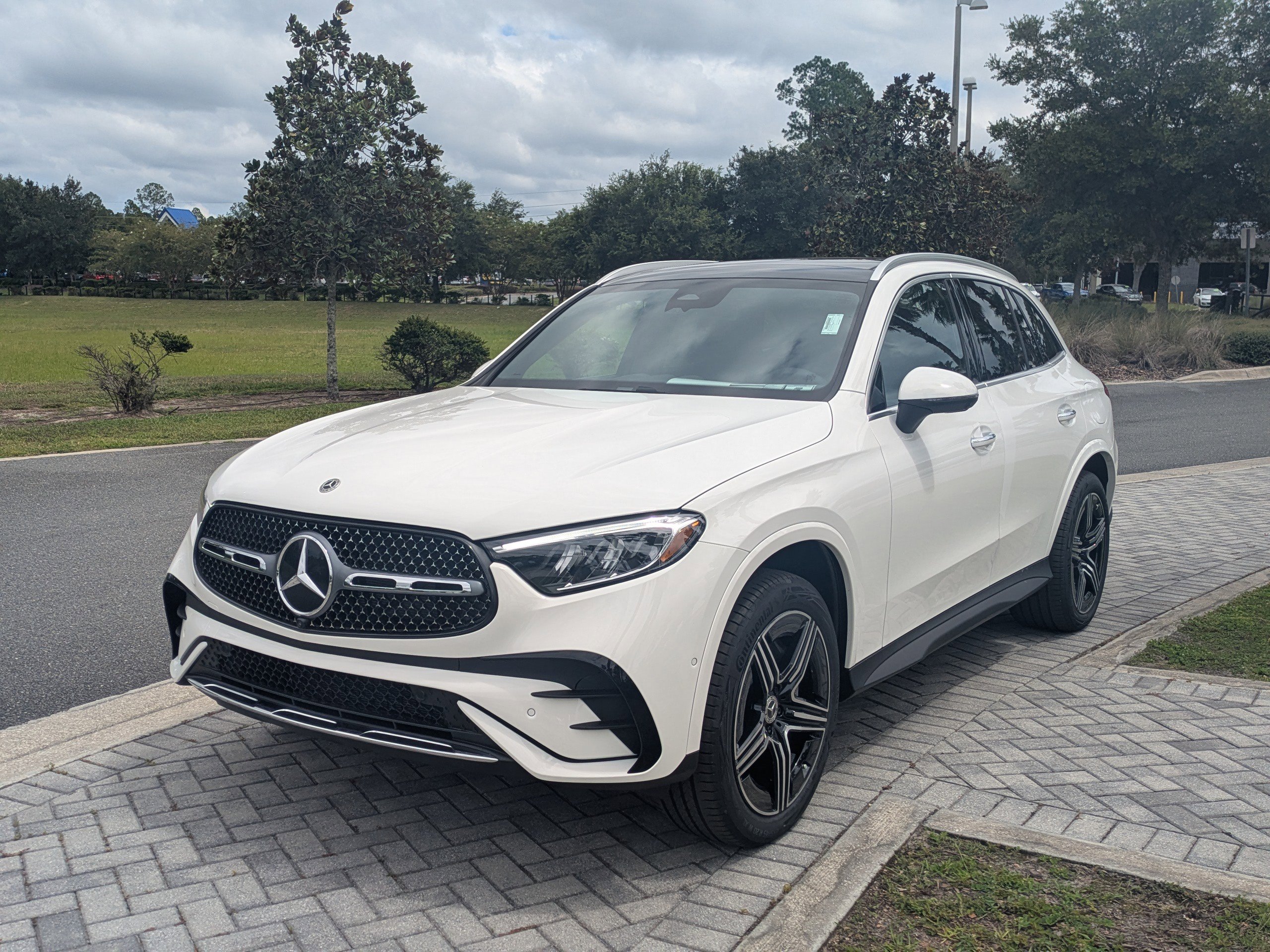 2026 Mercedes Benz GLC 350e 4MATIC photo 10