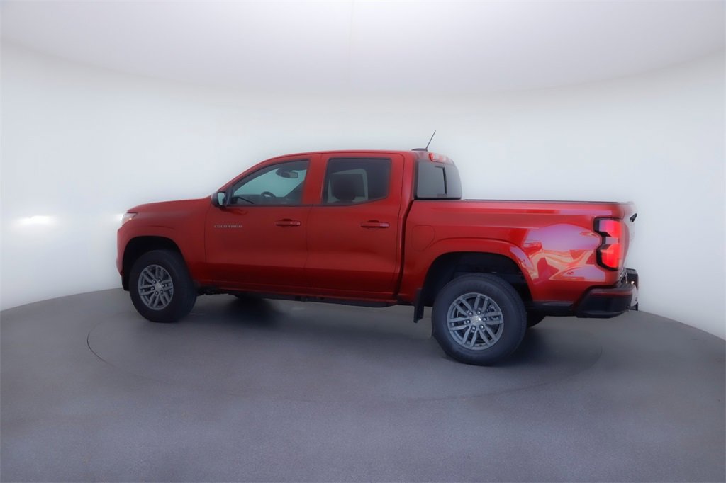 2026 Chevrolet Colorado LT photo 2