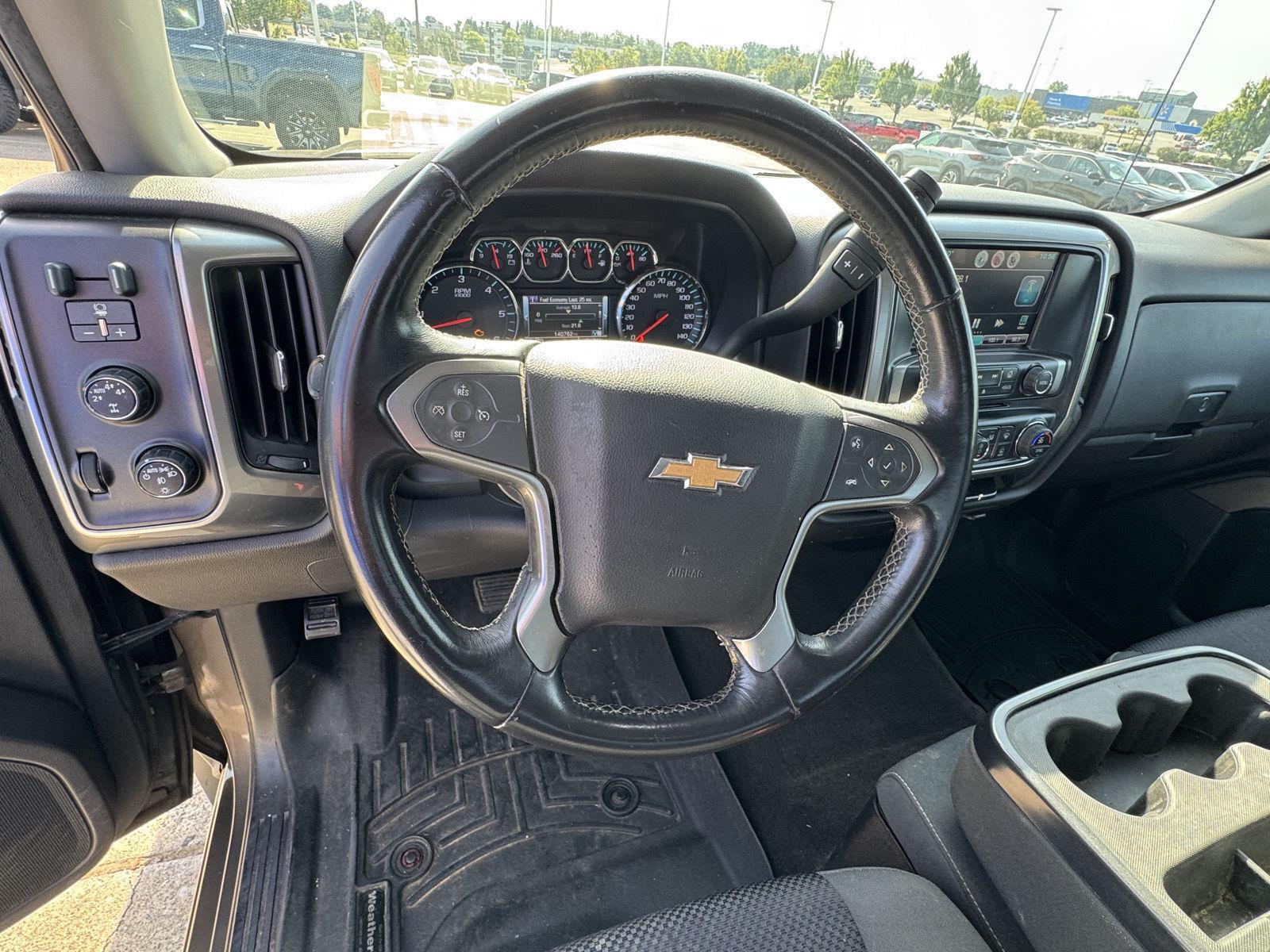 2015 Chevrolet Silverado 1500 LT photo 2