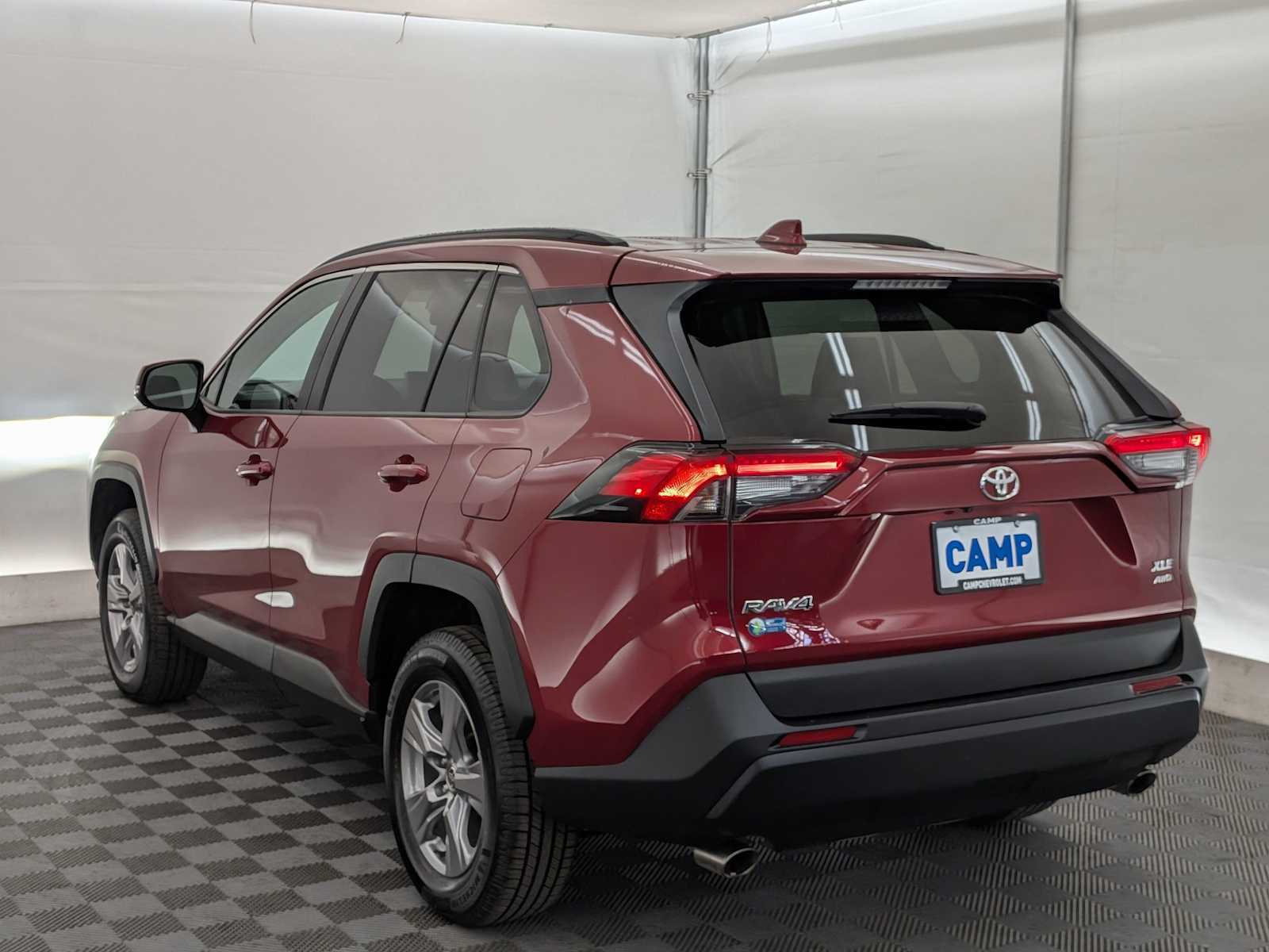 2024 Toyota RAV4 XLE photo 3