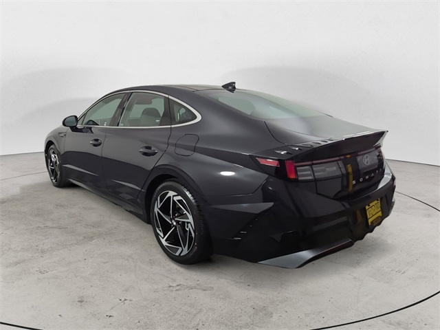 2024 Hyundai Sonata SEL Convenience photo 3