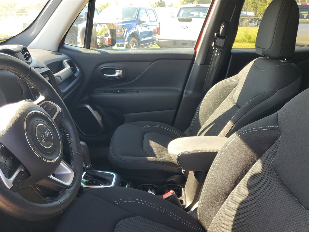 2023 Jeep Renegade Latitude photo 13