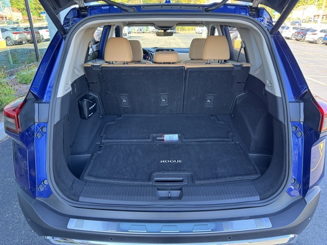 2023 Nissan Rogue Platinum photo 17