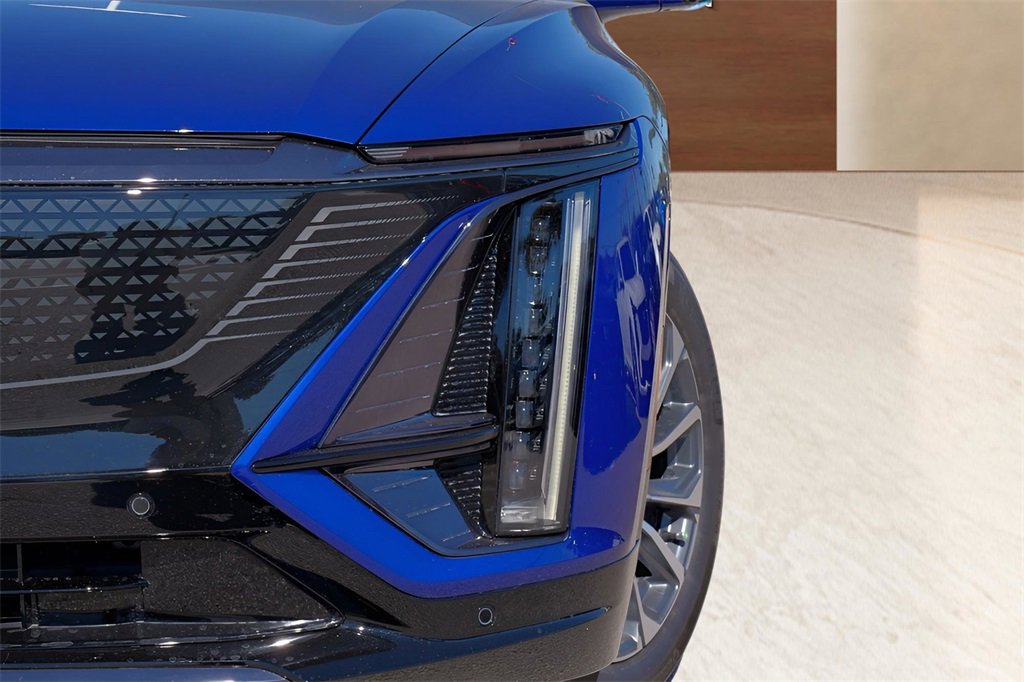 2026 Cadillac Lyriq Sport photo 3