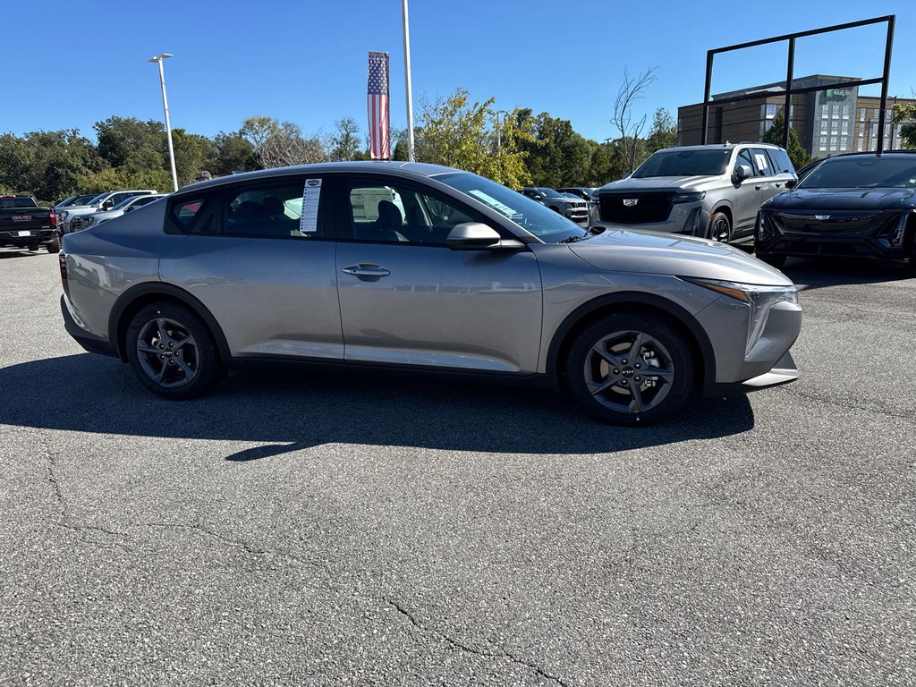 2025 Kia K4 LXS photo 2