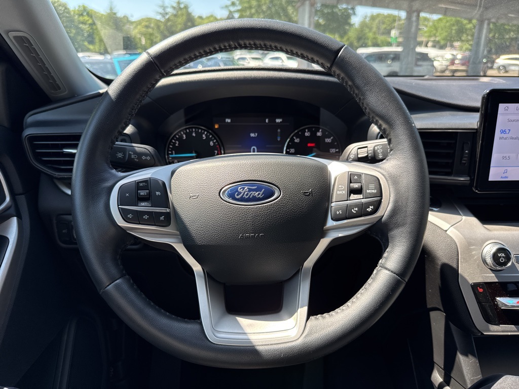 2022 Ford Explorer XLT photo 9
