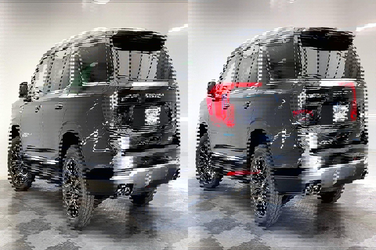 2026 Gmc Yukon Denali photo 2