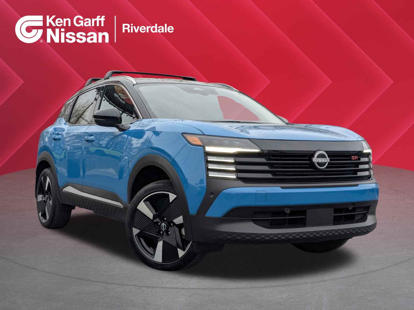 2025 Nissan Kicks SR AWD's photo