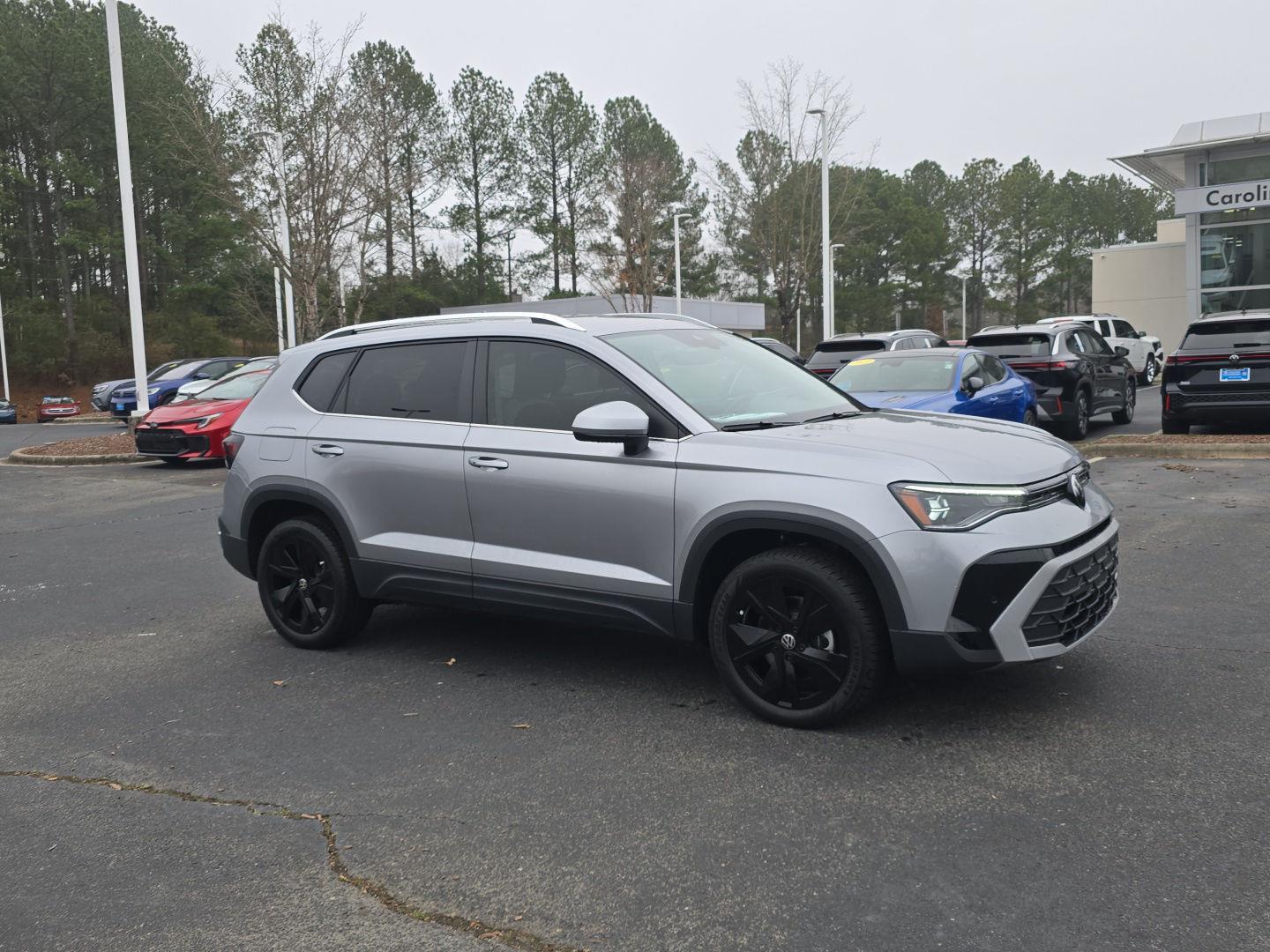 2026 Volkswagen Taos SE's photo