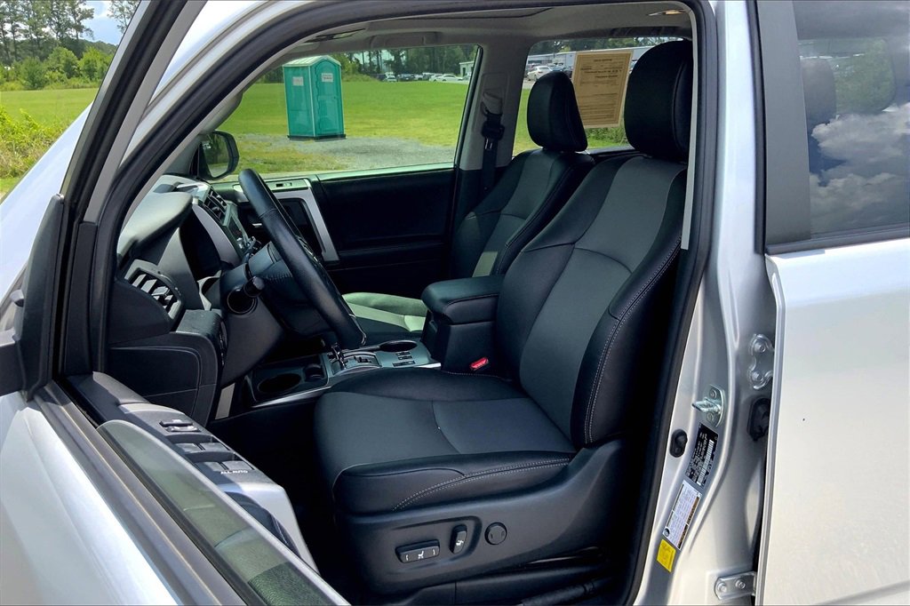 2023 Toyota 4Runner SR5 Premium photo 25