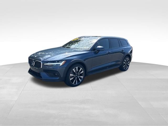 2021 Volvo V60 Cross Country