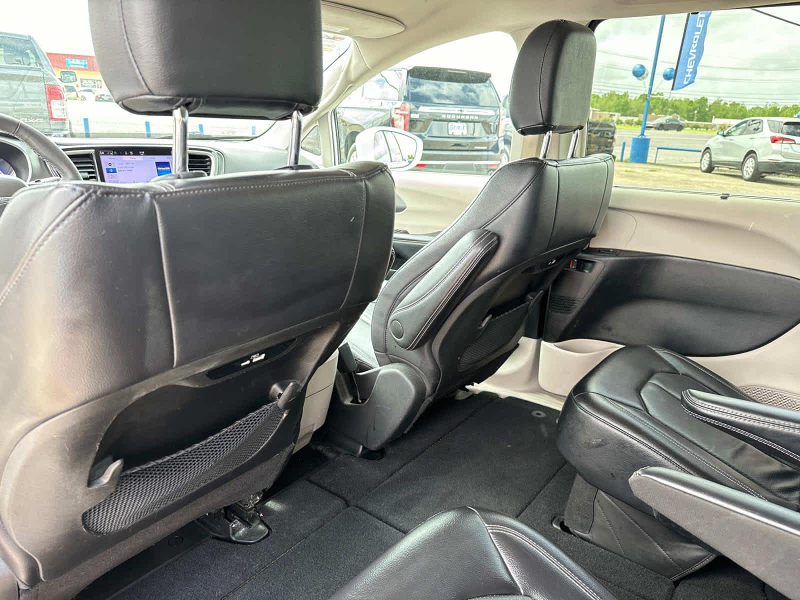 2022 Chrysler Pacifica Touring L photo 31