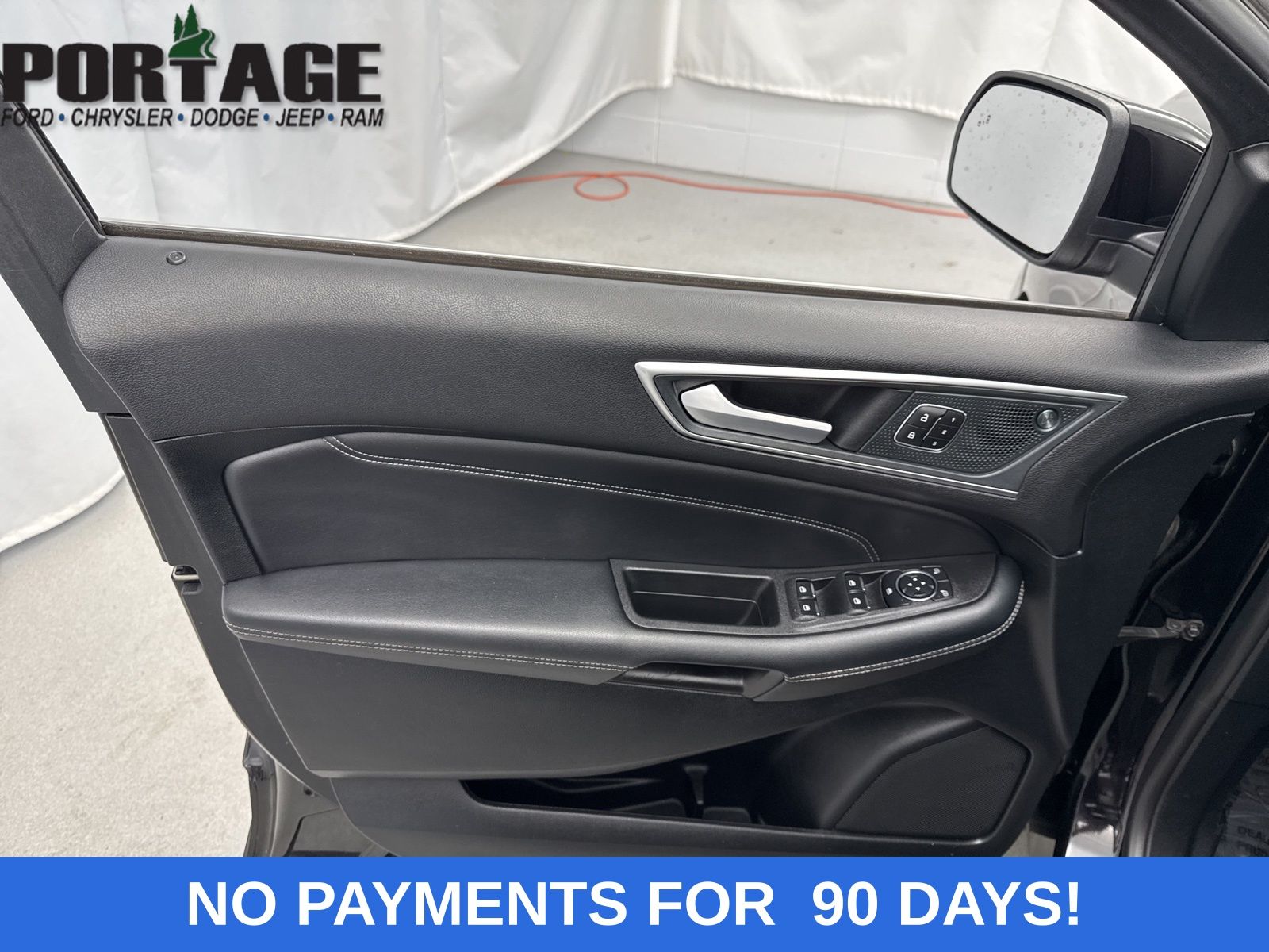 2024 Ford Edge Titanium photo 12