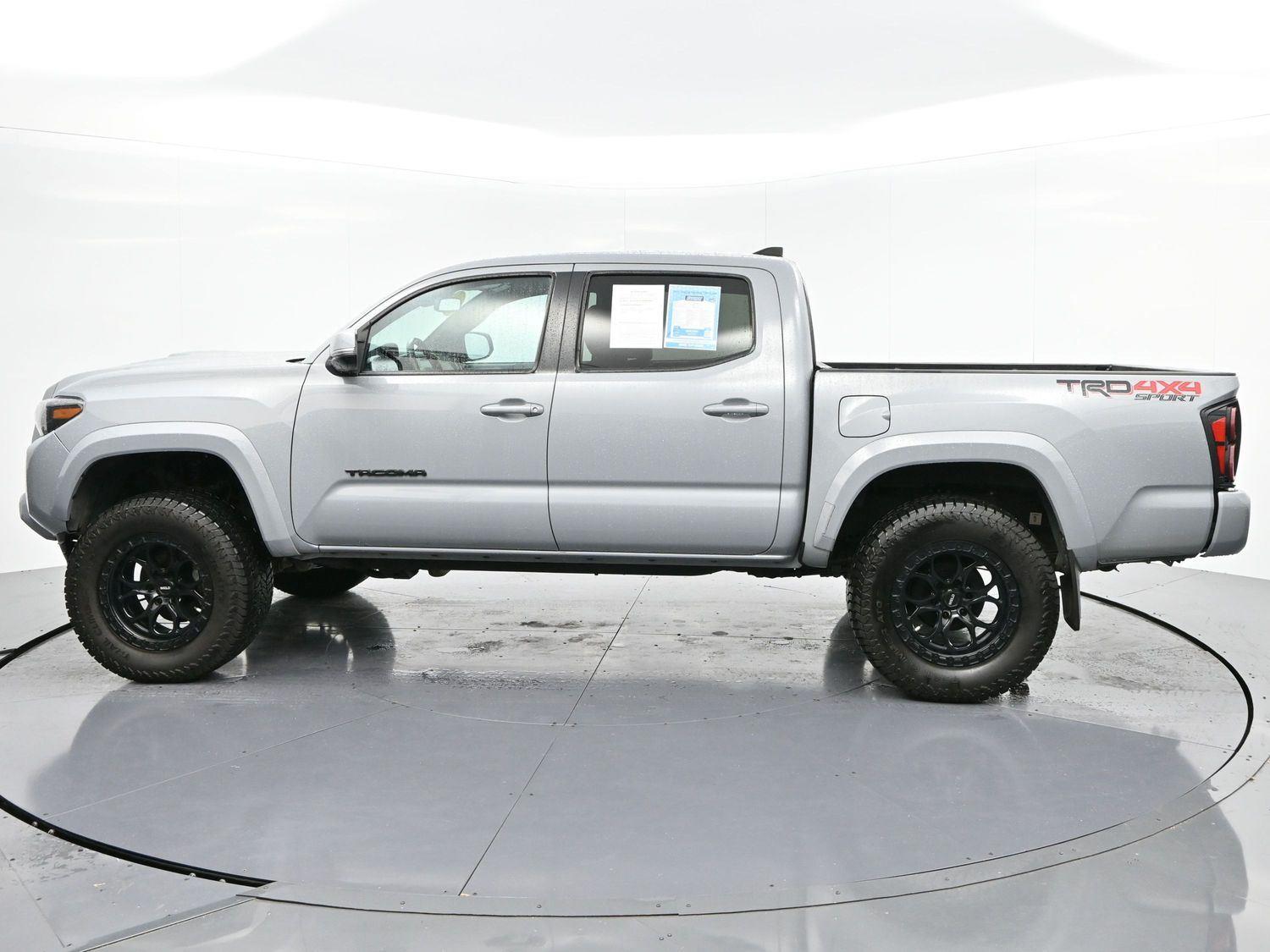 2019 Toyota Tacoma TRD Sport photo 4