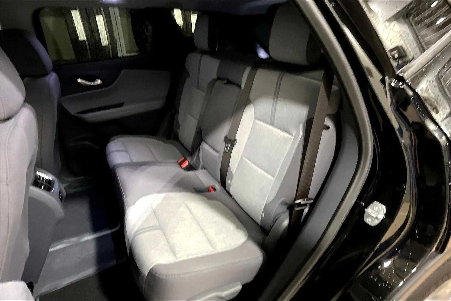2021 Chevrolet Blazer 2LT photo 24