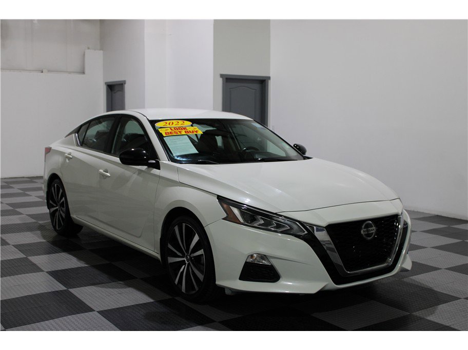 2022 Nissan Altima 2.5 SR photo 3