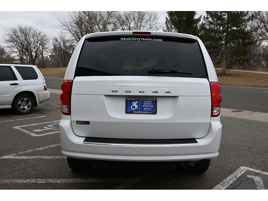 2016 Dodge Grand Caravan SE photo 7