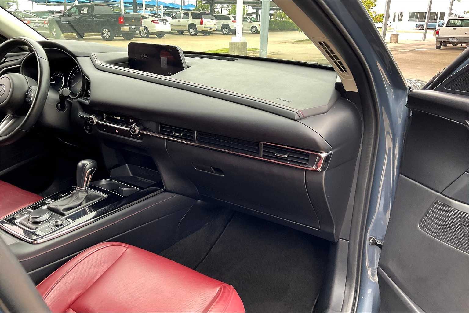 2024 Mazda CX-30 2.5 S Carbon photo 16