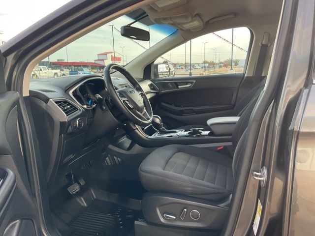 2018 Ford Edge SEL photo 2