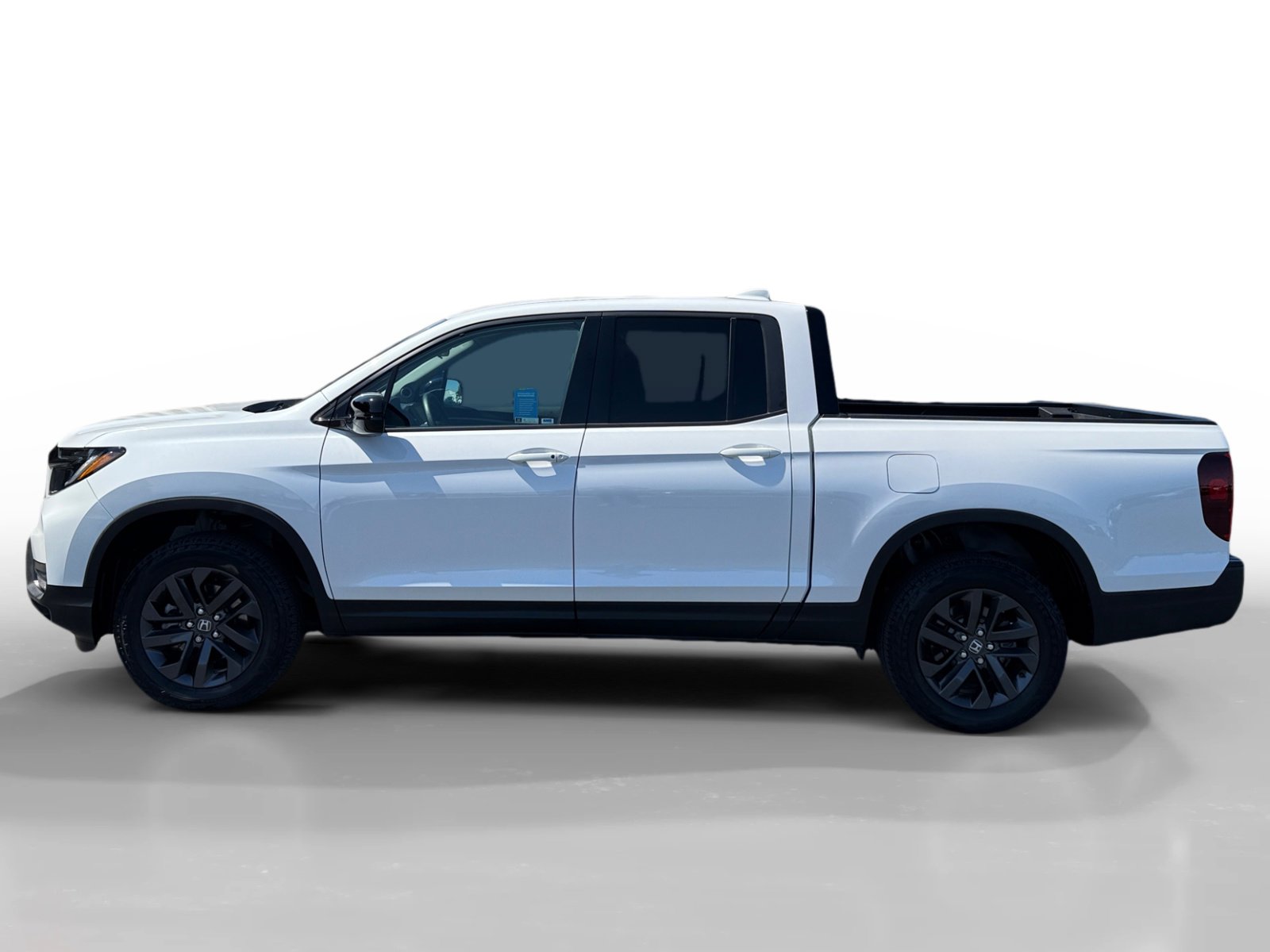 2023 Honda Ridgeline Sport photo 2