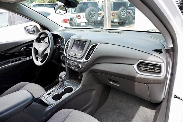 2024 Chevrolet Equinox LT photo 9