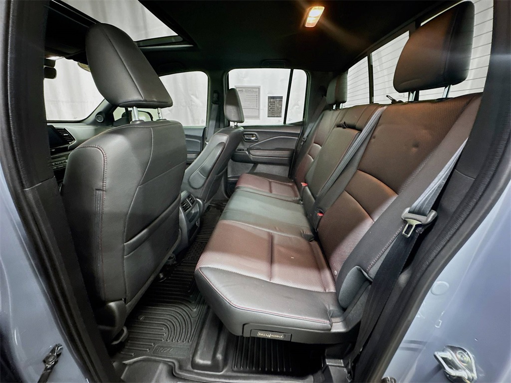 2023 Honda Ridgeline Black Edition photo 15